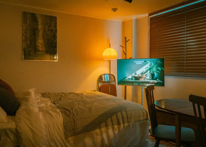 Midnight Motion New 6 Min Walk To Hongdae Station 3r 3b Max 6 *
