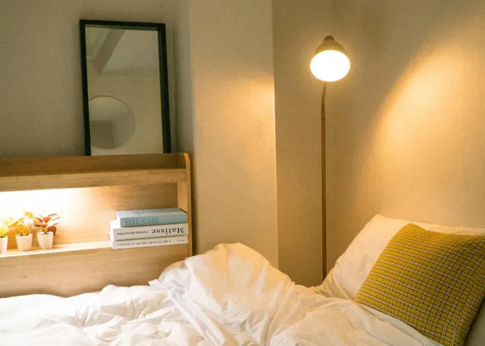 Midnight Motion New 6 Min Walk To Hongdae Station 3r 3b Max 6