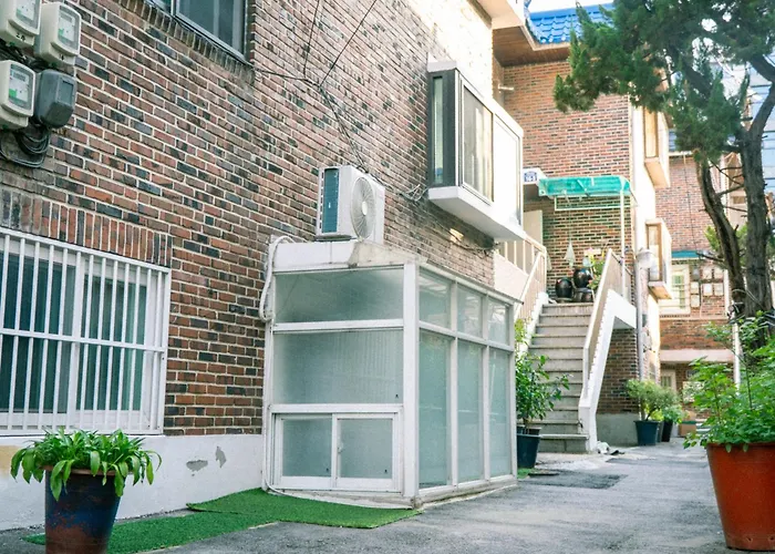 Midnight Motion New 6 Min Walk To Hongdae Station 3r 3b Max 6 Apartamento Seul